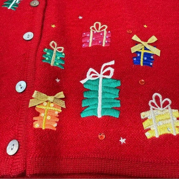 Karen Scott Red Wool Embroidered Holiday Gifts Bows Button Cardigan Sweater Med - Picture 8 of 14